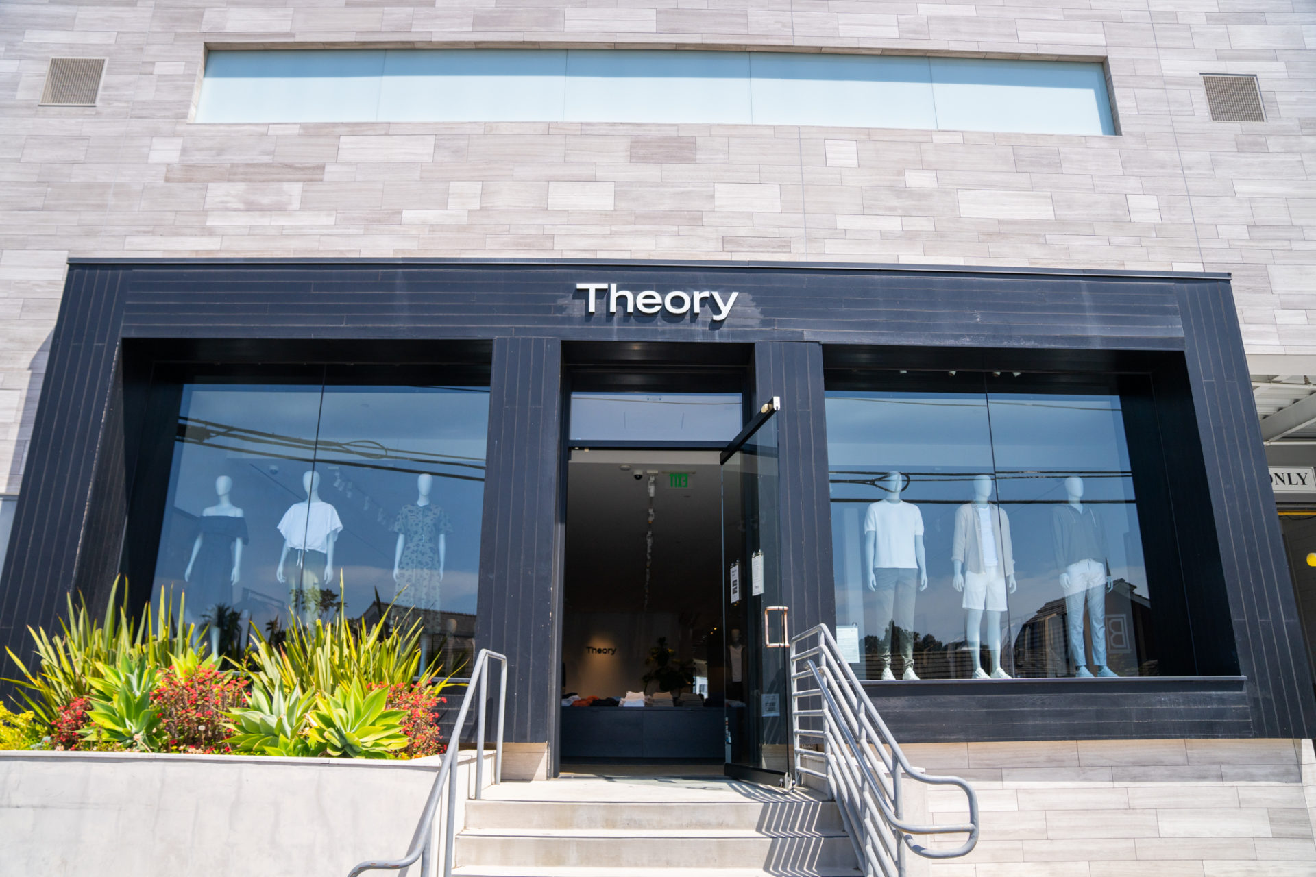 Theory store